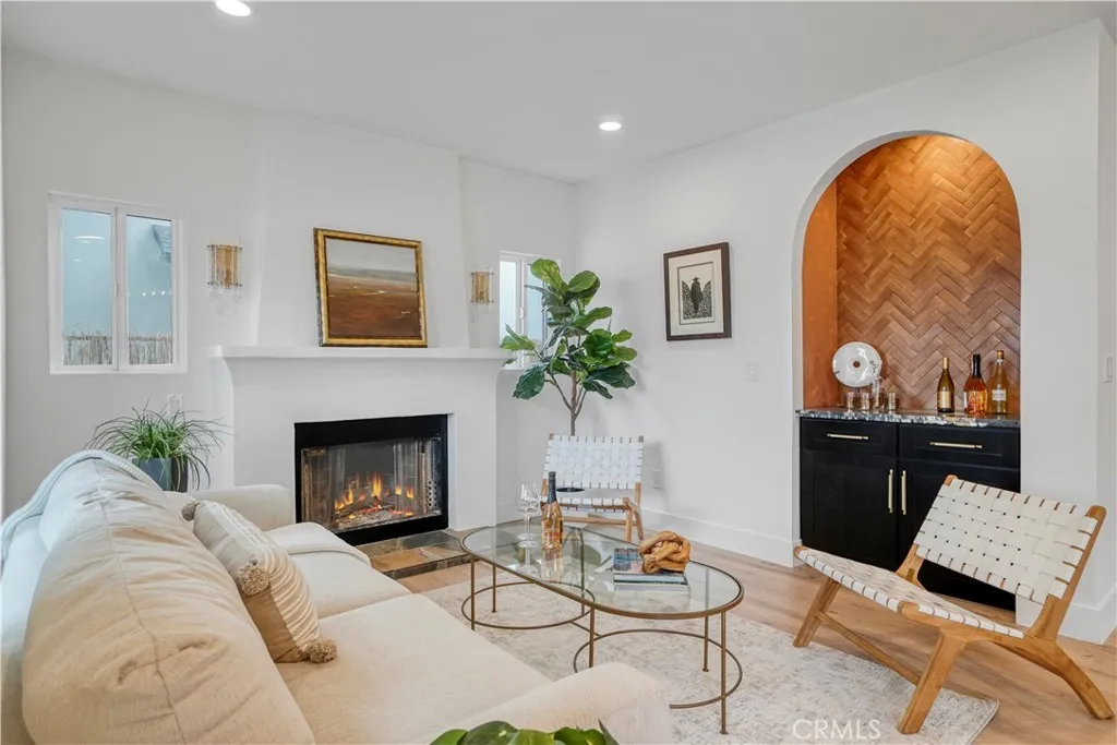 Additional image 11 of 6325 Long St, Los Angeles, CA 90043