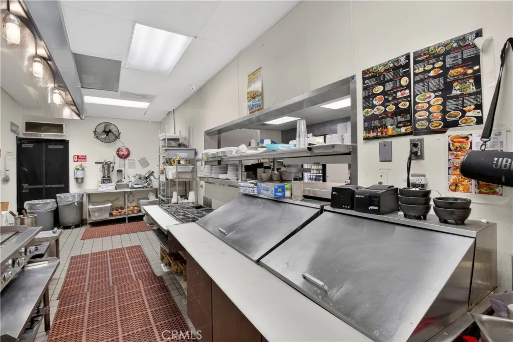 Additional image 43 of 2363 California Avenue Unit 105, Corona, CA 92881