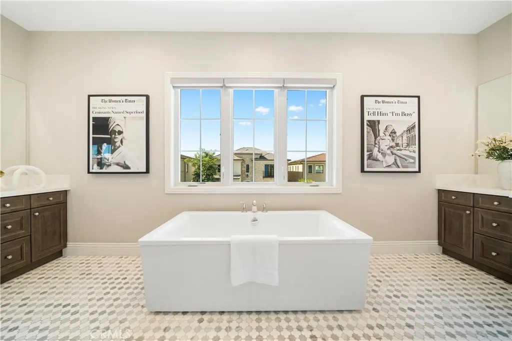 Additional image 33 of 57 Kite, Irvine, CA 92618