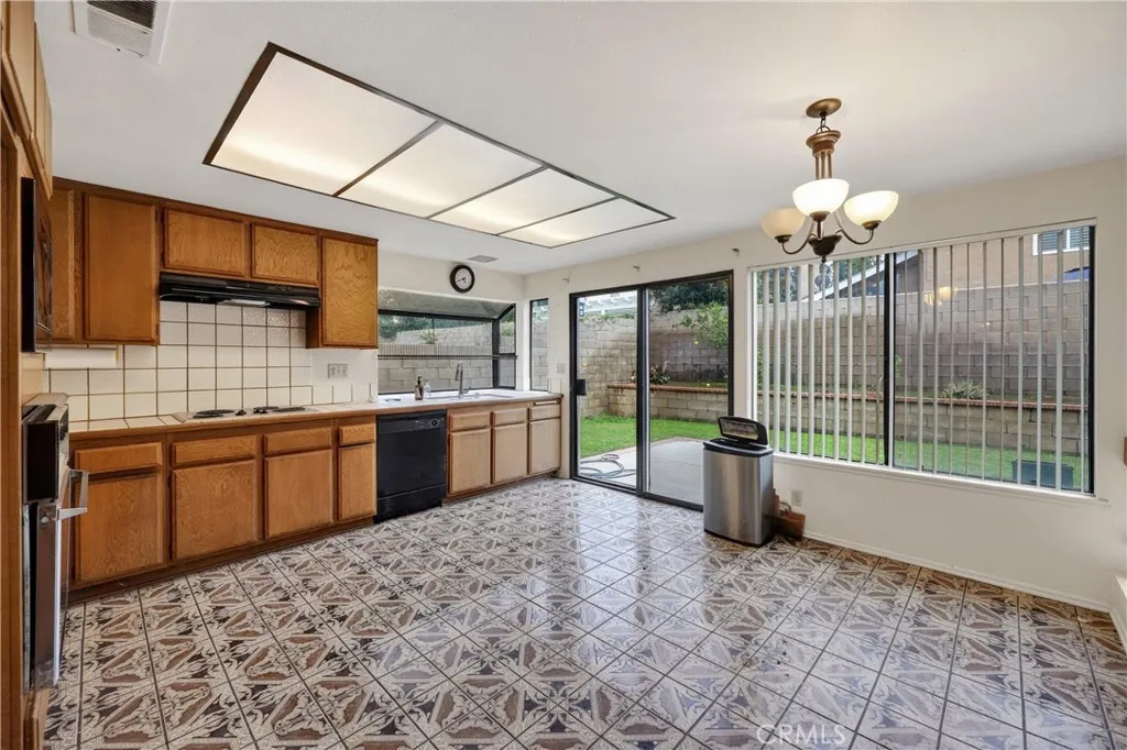 Additional image 52 of 46 Christamon W, Irvine, CA 92620