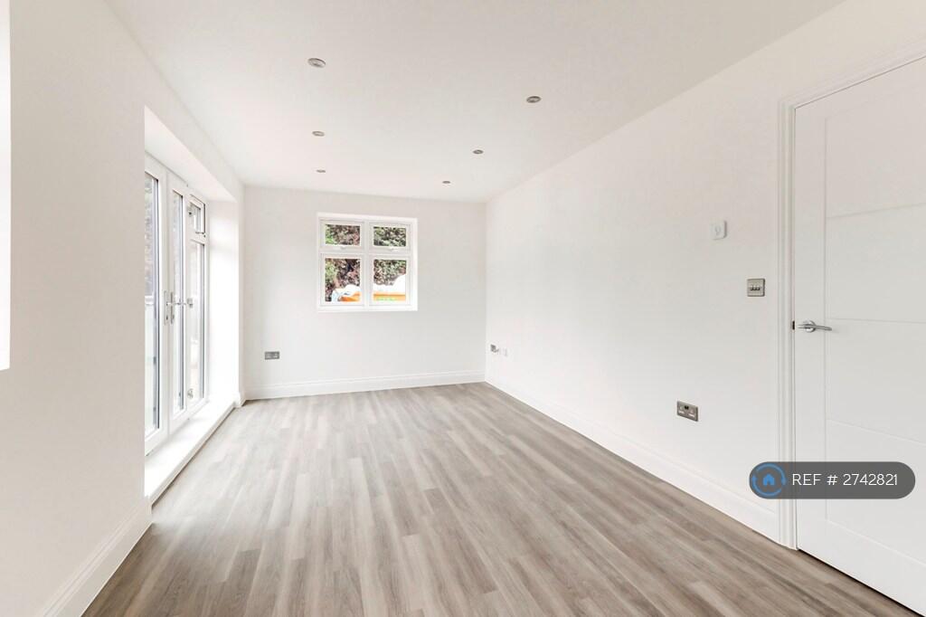 房产图片 5 - Hatfield Roe Green Close, AL10