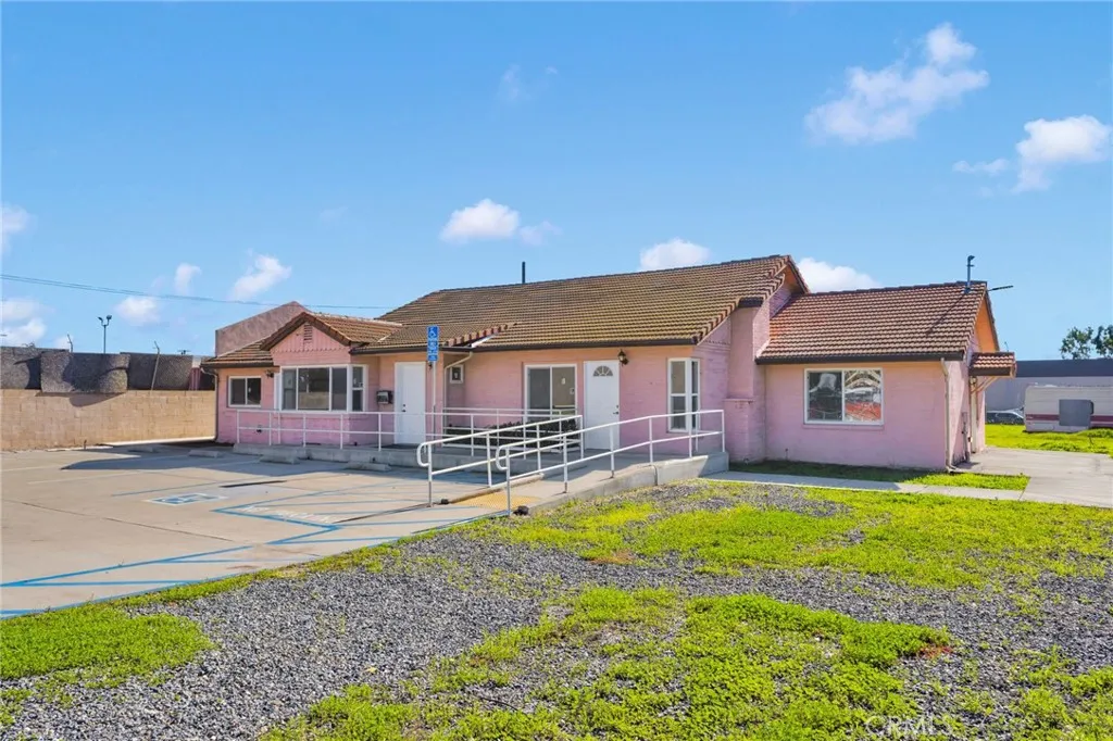 Additional image 54 of 943 W Holt Boulevard, Ontario, CA 91762