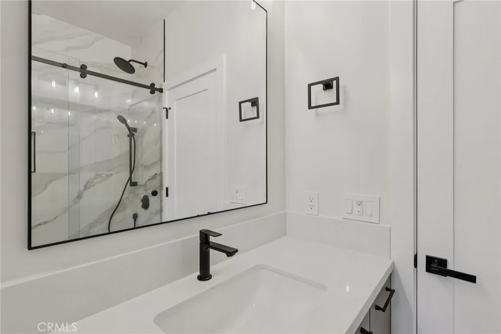 Additional image 105 of 526 Klamath Street, Brisbane, CA 94005