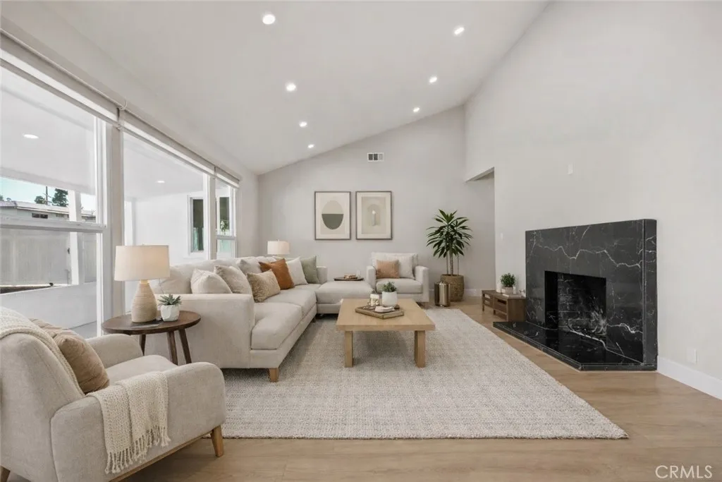 Additional image 5 of 6820 Encino Avenue, Van Nuys, CA 91406