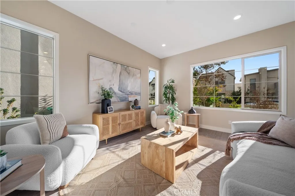 Additional image 81 of 157 Scale, Irvine, CA 92618