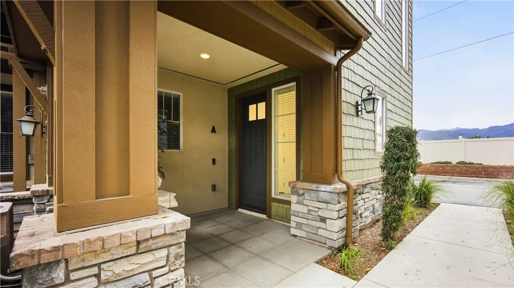 Additional image 5 of 713 S Azusa Avenue Unit A, Azusa, CA 91702