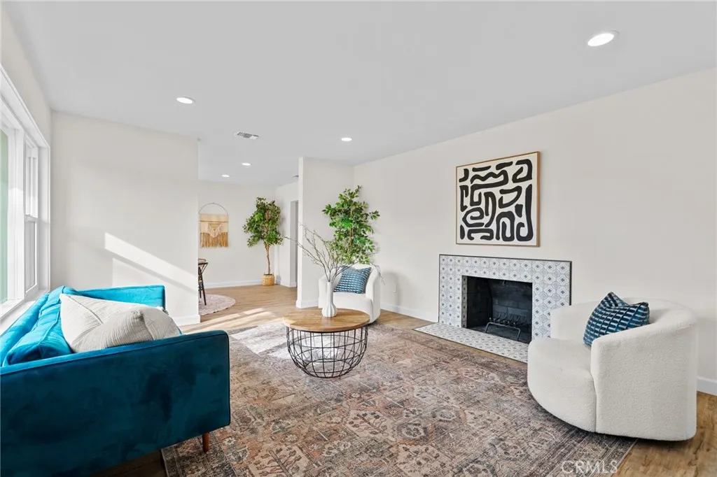 Additional image 6 of 18725 Covello, Reseda, CA 91335