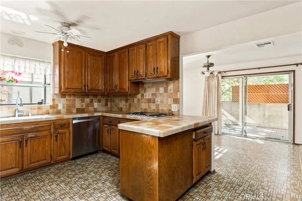 Additional image 18 of 531 N Niagara St, Burbank, CA 91505