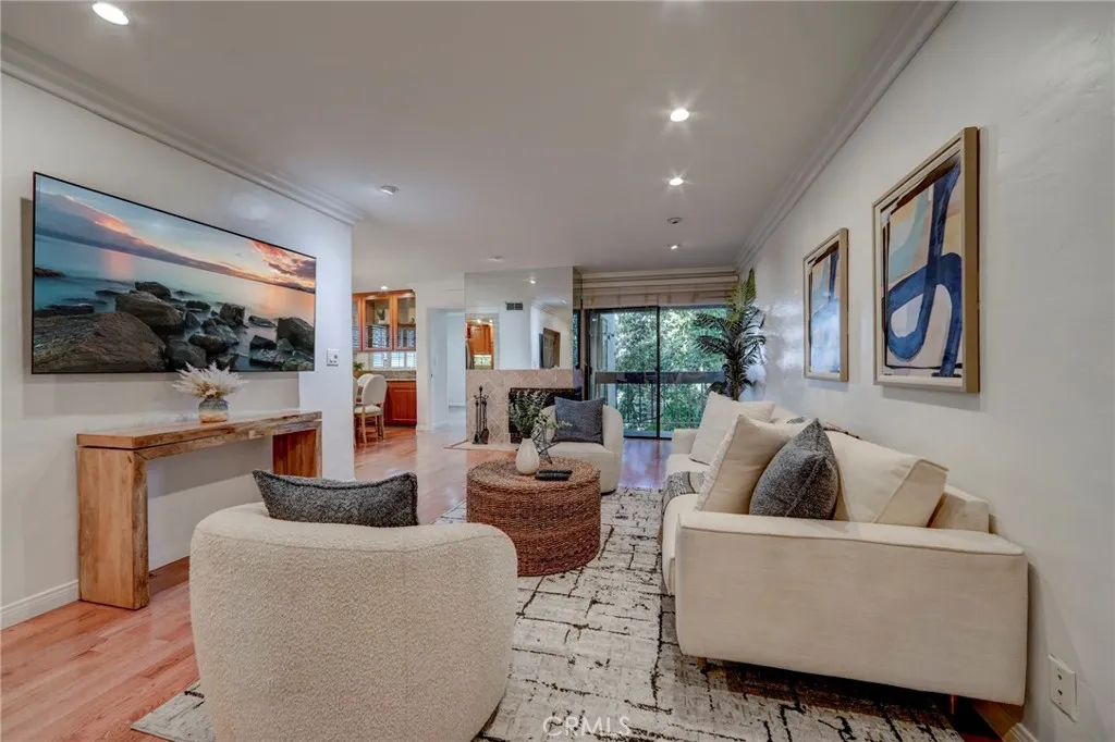 Additional image 4 of 15335 Magnolia Unit 216, Sherman Oaks, CA 91403