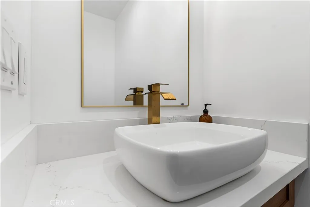 Additional image 33 of 4908 W 109th Street, Inglewood, CA 90304