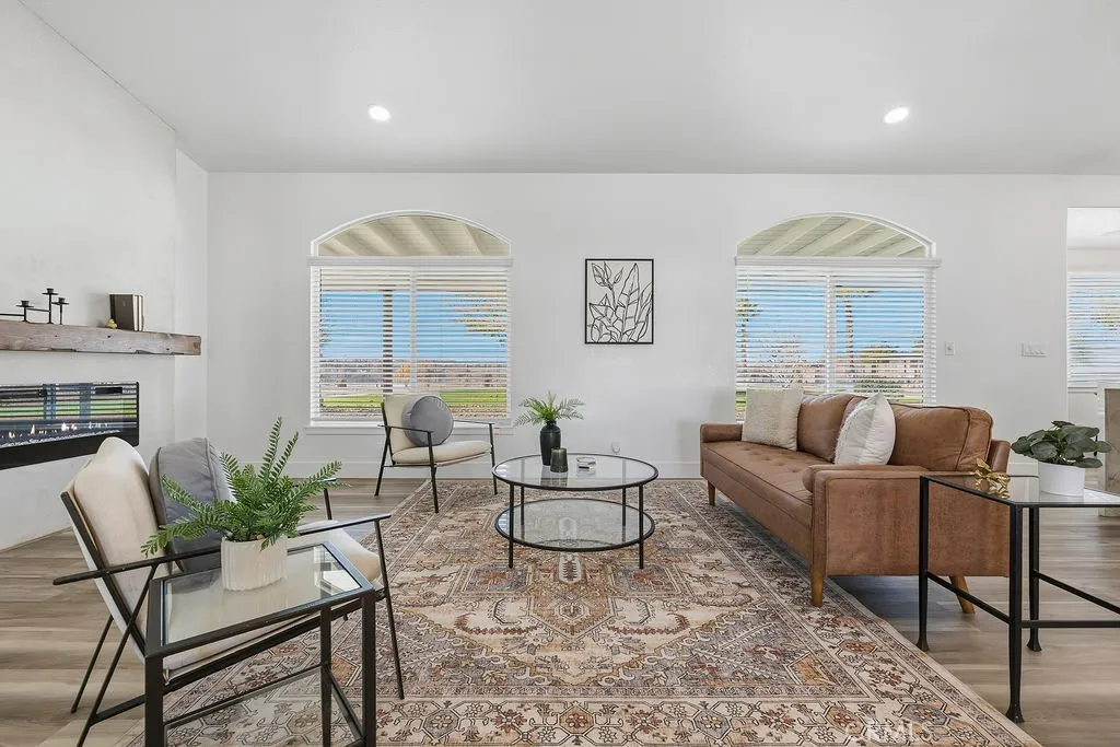 Additional image 105 of 18785 Sahale, Apple Valley, CA 92307