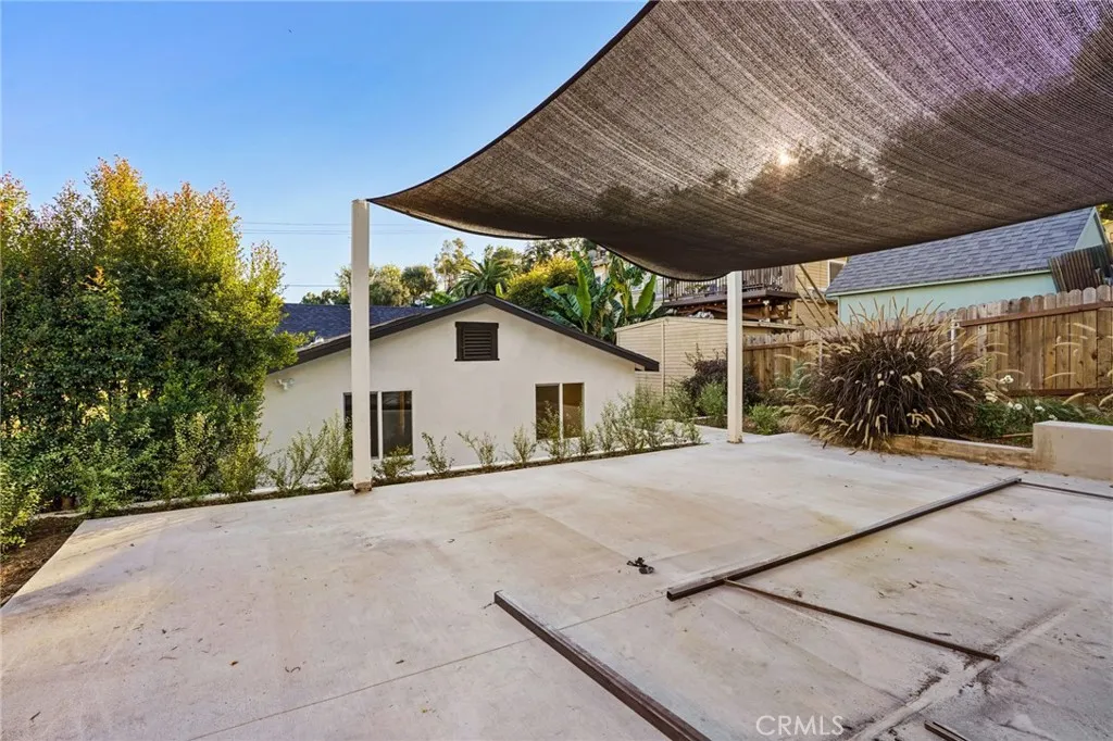 5829 Tipton Way, Los Angeles, CA 90042
