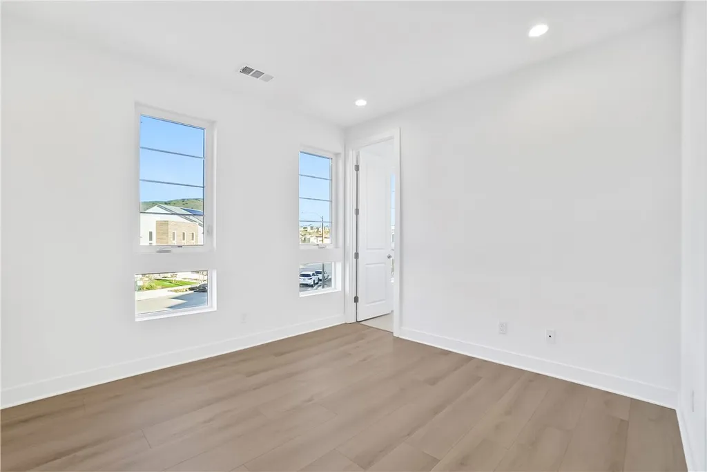 Additional image 40 of 27392 Dialogue Way, Valencia, CA 91381