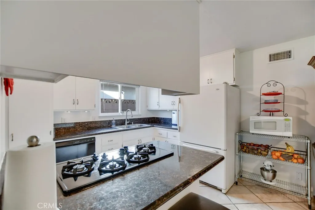 Additional image 77 of 2904 Sterling St, Pomona, CA 91767