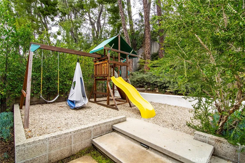 Additional image 71 of 4676 Arriba Drive, Tarzana, CA 91356