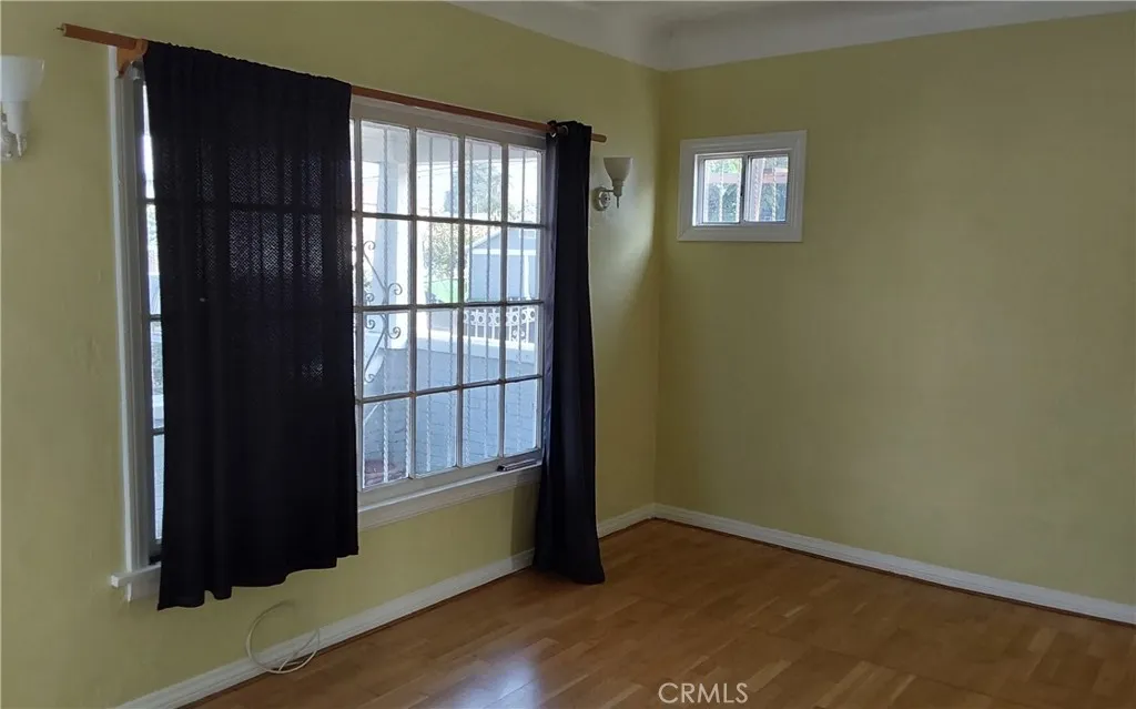 Additional image 7 of 824 W 74th St, Los Angeles, CA 90044