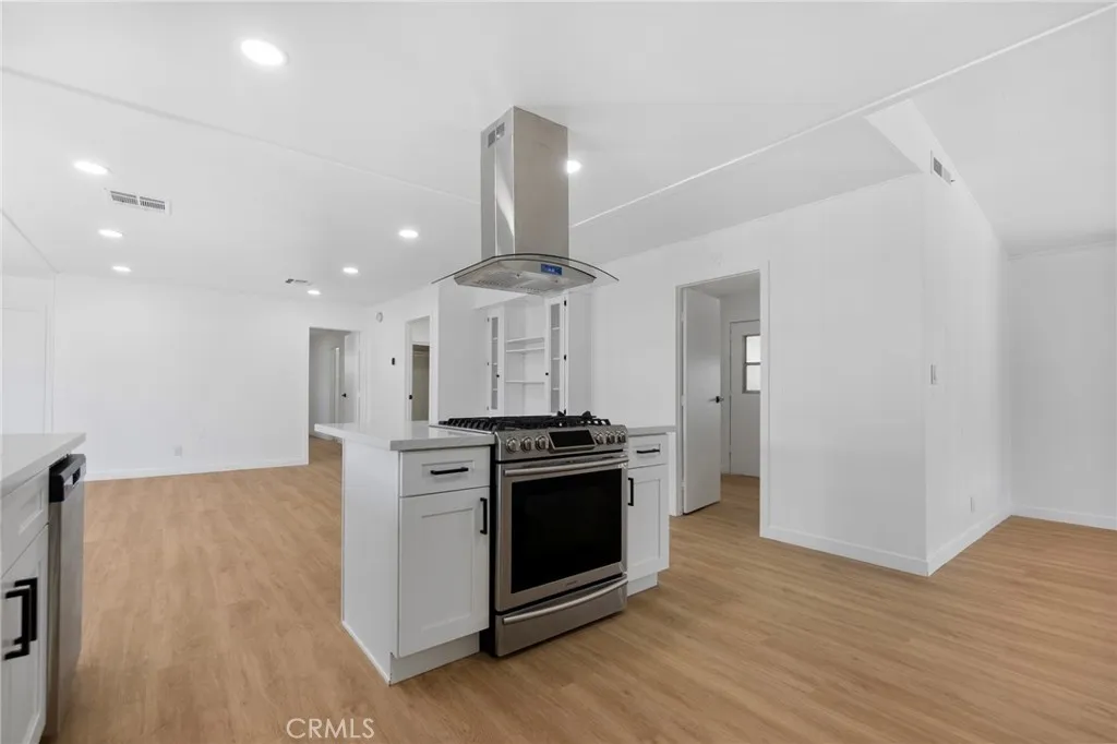 Additional image 15 of 11730 Whittier Boulevard Unit 55, Whittier, CA 90601