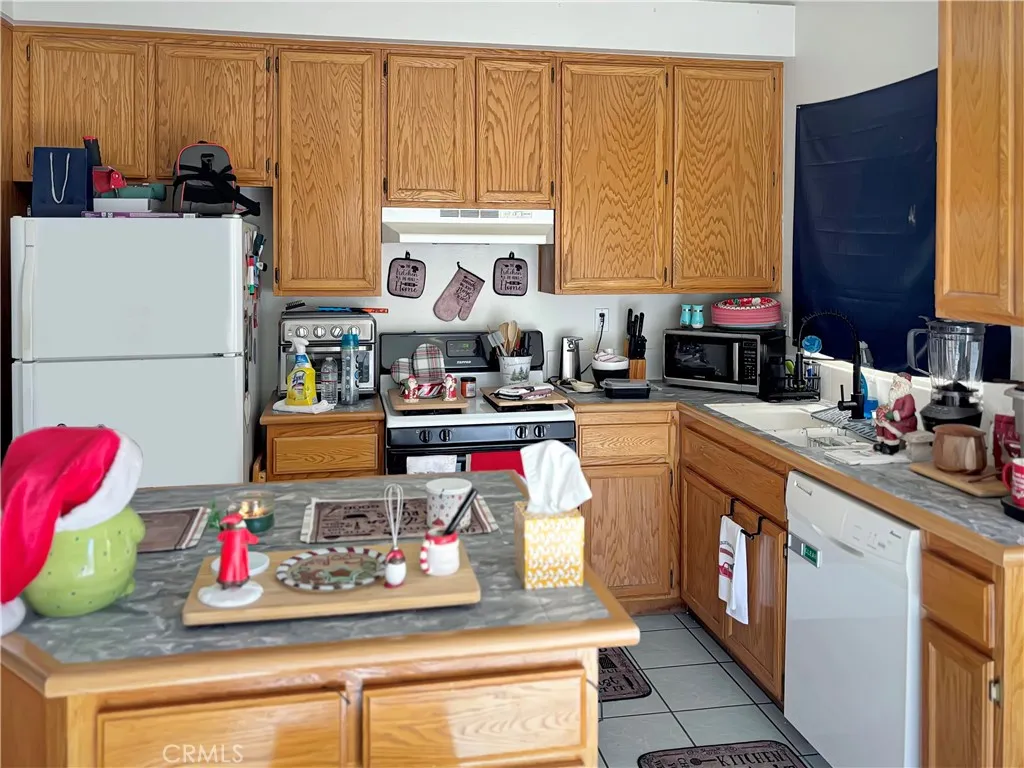 Additional image 6 of 1816 Stratford St, Lancaster, CA 93534