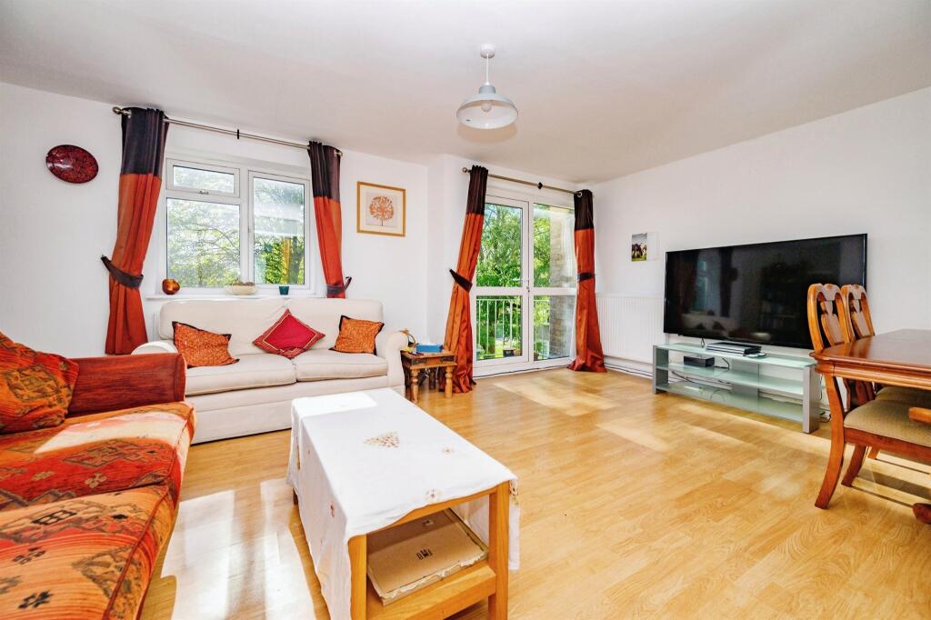 Additional image 4 of Hughenden Road, St. Albans