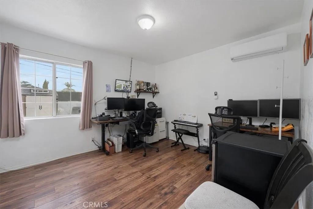 Additional image 20 of 1701 N Pearl Avenue, Compton, CA 90221