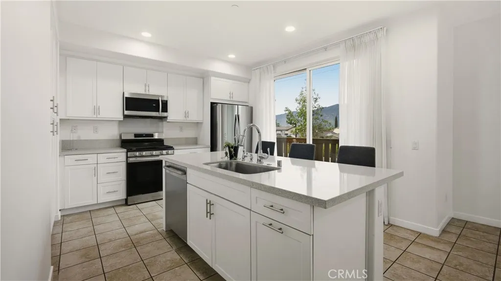 Additional image 10 of 713 S Azusa Avenue Unit A, Azusa, CA 91702