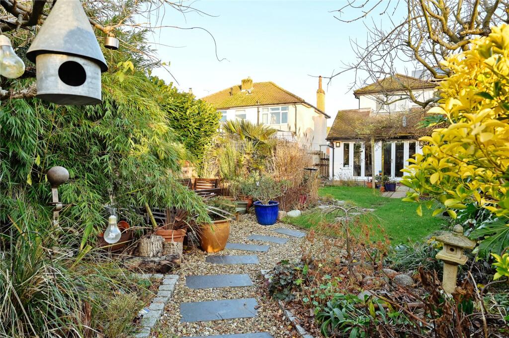 Additional image 11 of Oakwood Drive, St. Albans, Hertfordshire