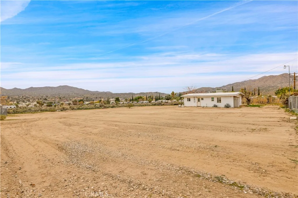 Additional image 69 of 7124 Wall Street, Yucca Valley, CA 92284