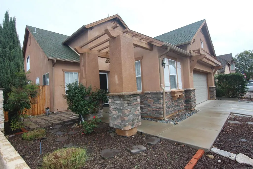 Additional image 3 of 445 Poets Square, Fallbrook, CA 92028