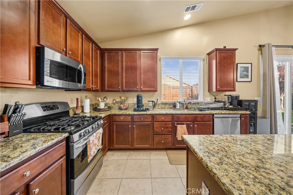 Additional image 44 of 9214 Cadbury Dr, Bakersfield, CA 93311