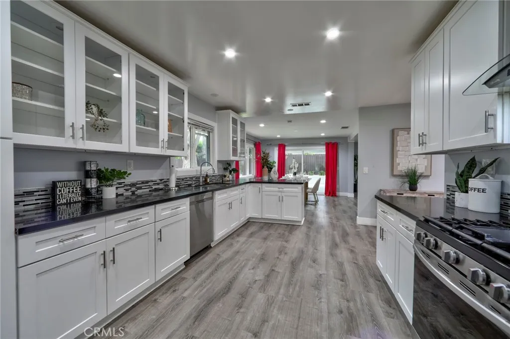 Additional image 15 of 3212 W Valley Heart Drive, Burbank, CA 91505