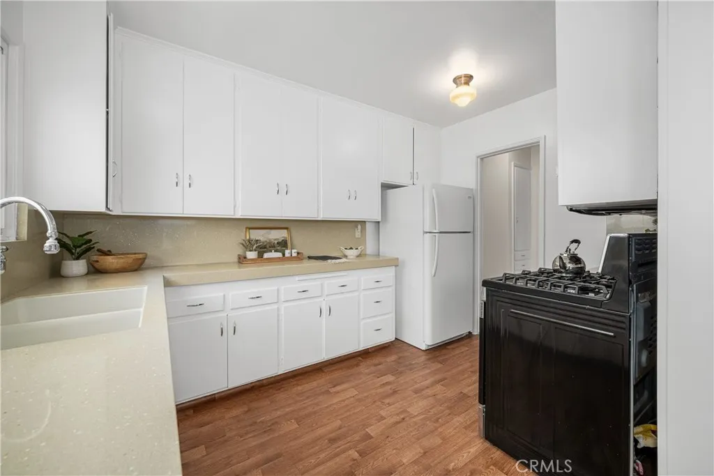 Additional image 83 of 3022 Heather Rd, Long Beach, CA 90808