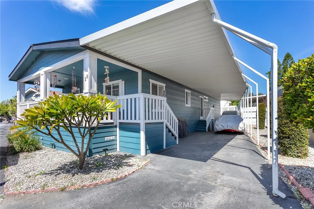 Additional image 4 of 18 Portola, San Fernando, CA 91345