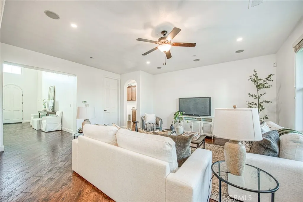 Additional image 87 of 11384 N Via Montessori Dr, Fresno, CA 93730