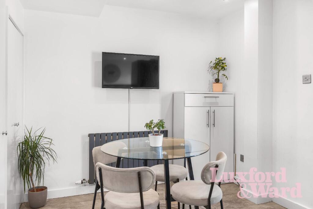 Additional image 7 of Golden Dell, Welwyn Garden City, Hertfordshire, AL7