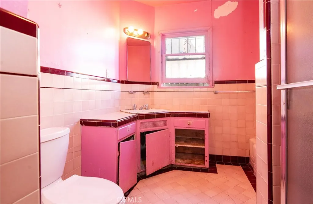 Additional image 80 of 3421 S Dunsmuir Ave, Los Angeles, CA 90016