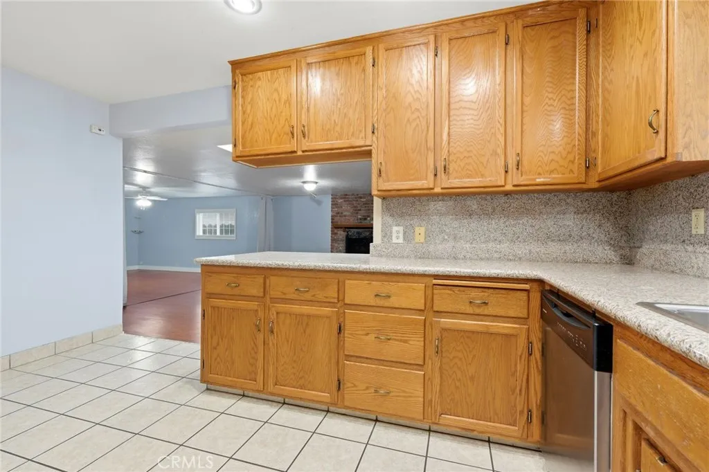 Additional image 41 of 2826 E Hampton Way, Fresno, CA 93726