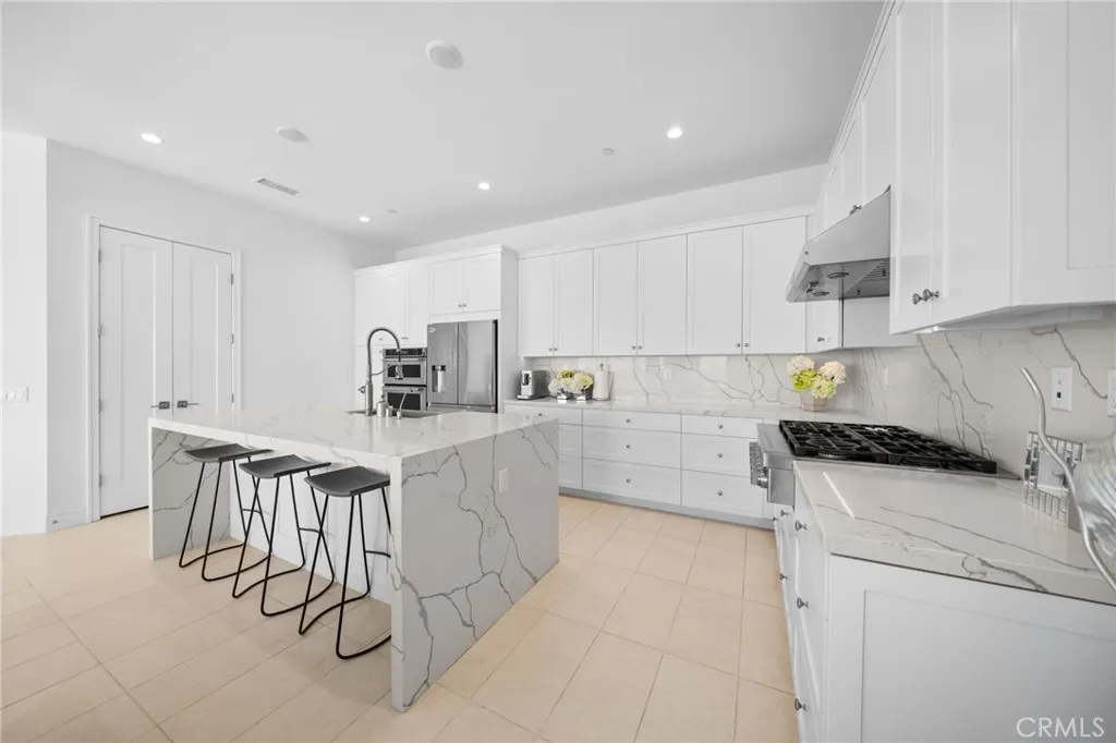 Additional image 47 of 137 Trumpet Flower, Irvine, CA 92618