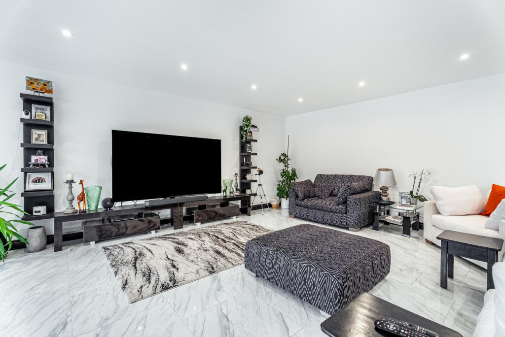 Additional image 9 of Oakwood Road, Bricket Wood, St. Albans, Hertfordshire, AL2