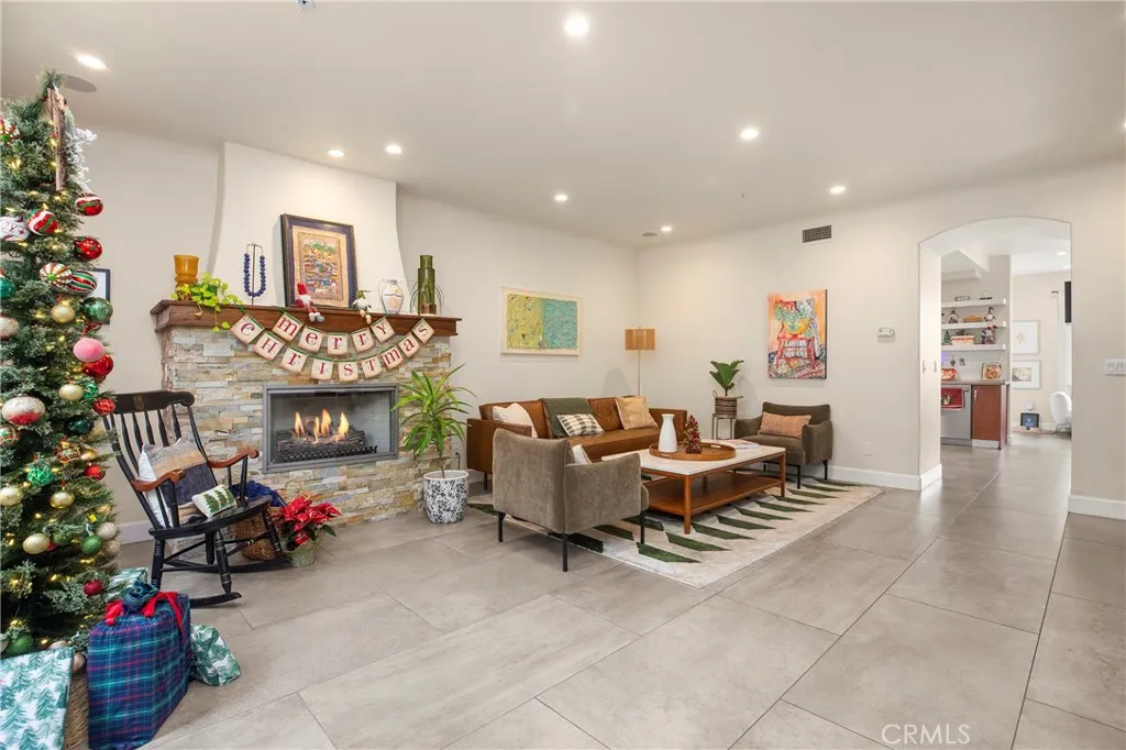 Additional image 39 of 308 5th Street, Huntington Beach, CA 92648