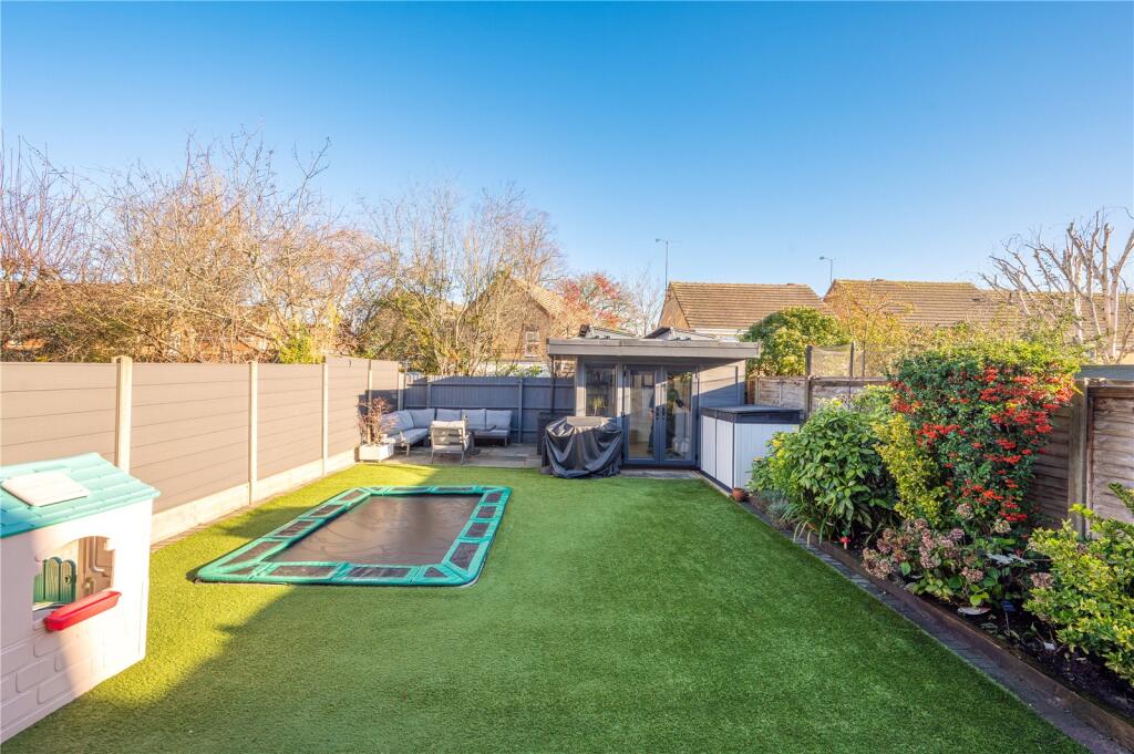 Additional image 20 of Cairns Close, St. Albans, Hertfordshire