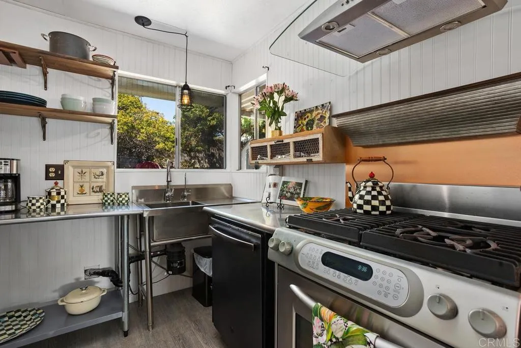 Additional image 15 of 1529 Temple Heights Drive, Oceanside, CA 92056