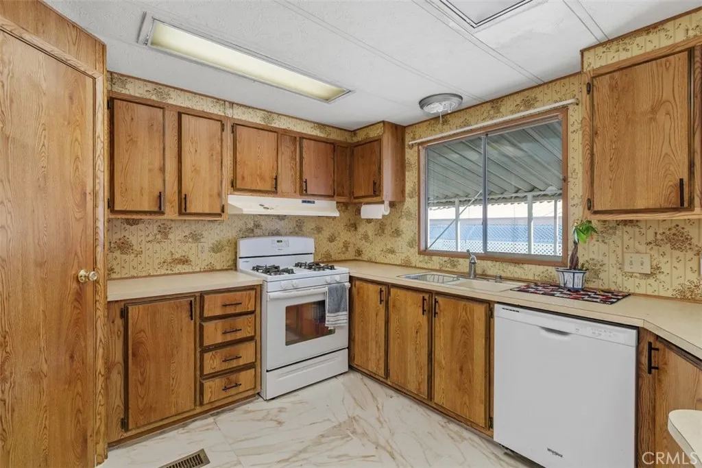 Additional image 46 of 1456 E Philadelphia St Spc 89, Ontario, CA 91761