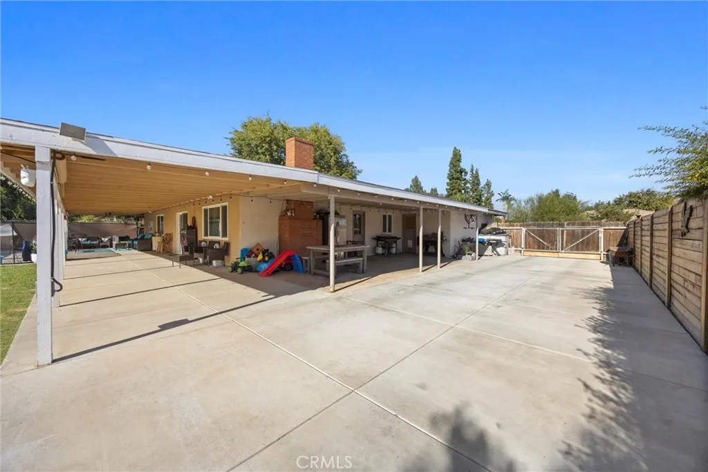 Additional image 98 of 2105 Jason St, Bakersfield, CA 93312