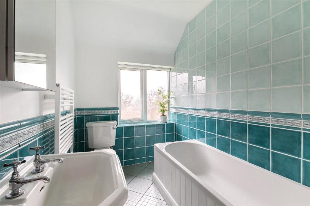 Additional image 14 of Roundwood Lane, Harpenden, Hertfordshire, AL5