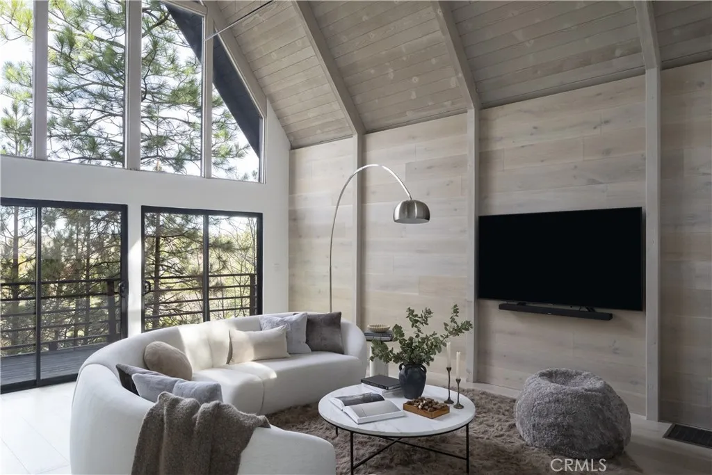 Additional image 2 of 28287 Bern Lane, Lake Arrowhead, CA 92352