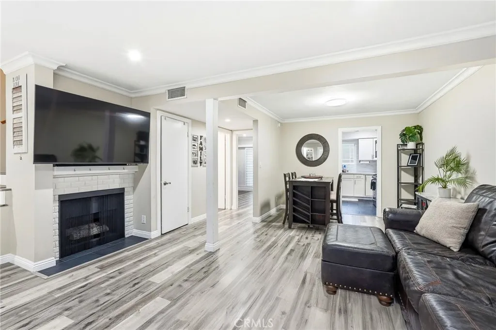 Additional image 7 of 10220 Zelzah Unit 4, Northridge, CA 91325