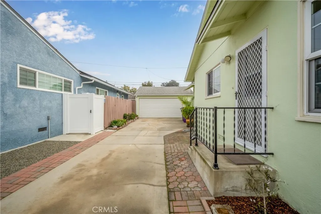 Additional image 71 of 3022 Heather Rd, Long Beach, CA 90808