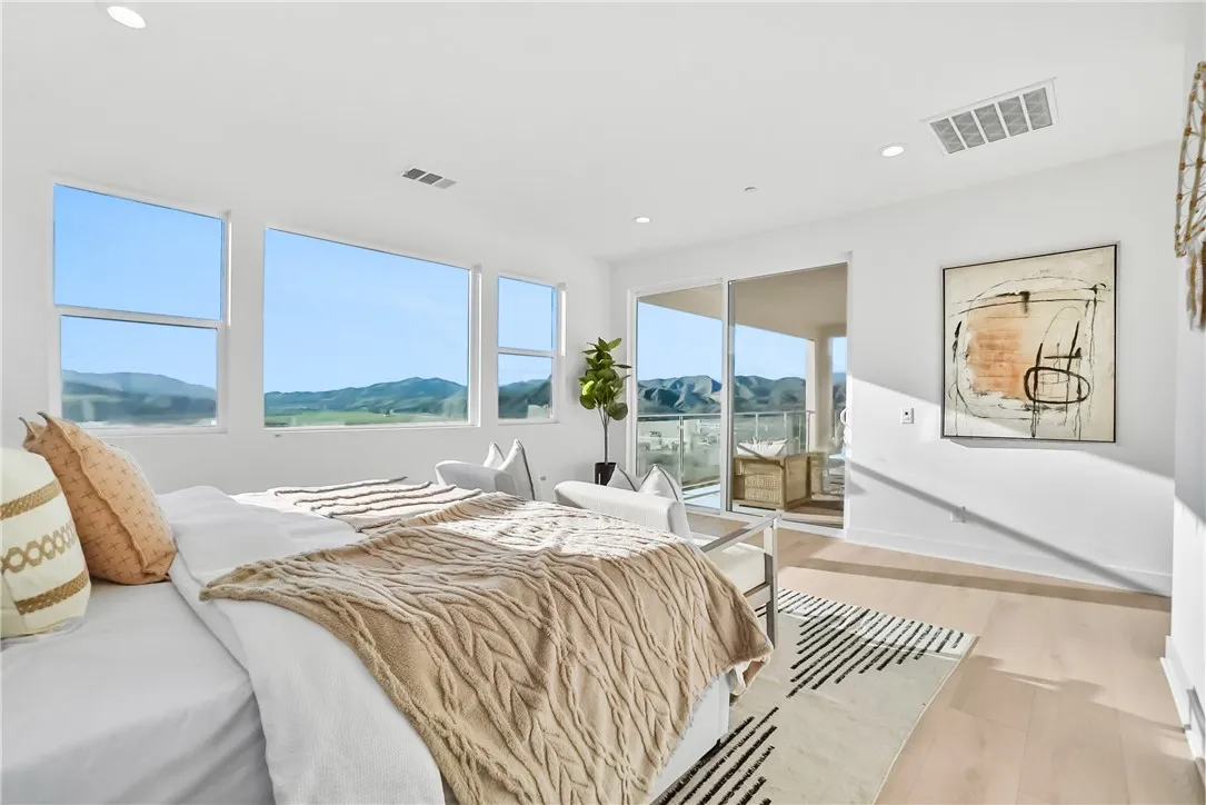 Additional image 88 of 27392 Dialogue Way, Valencia, CA 91381