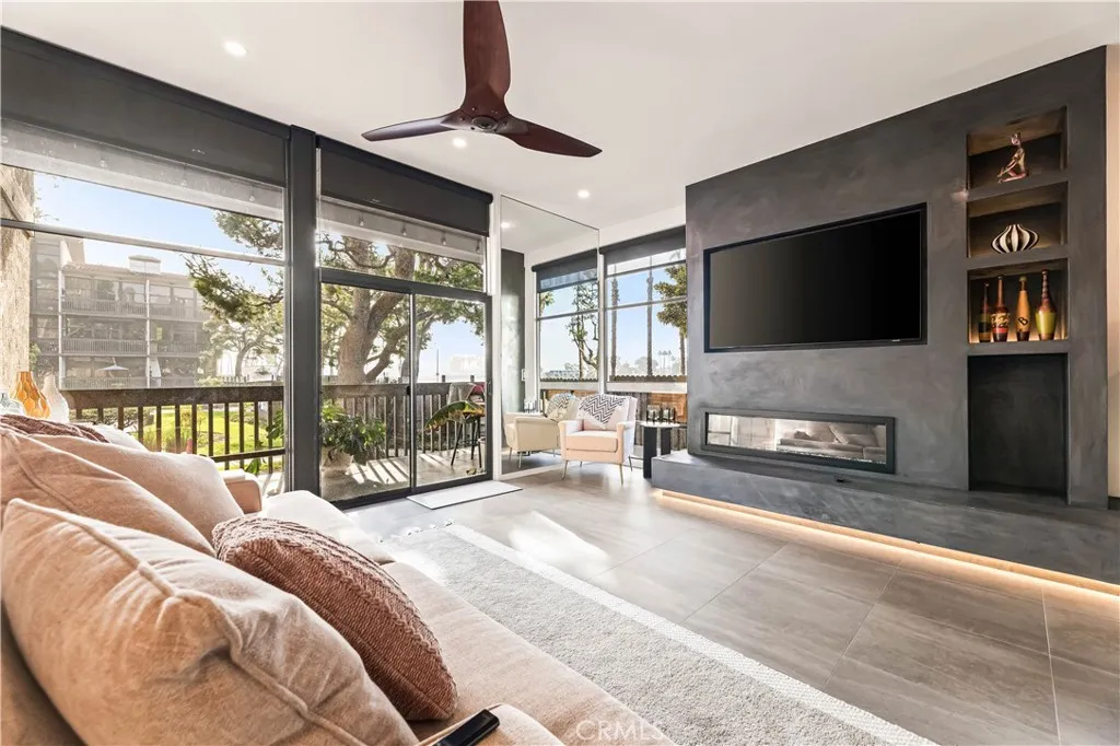 Additional image 31 of 5118 Marina Pacifica Dr S, Long Beach, CA 90803