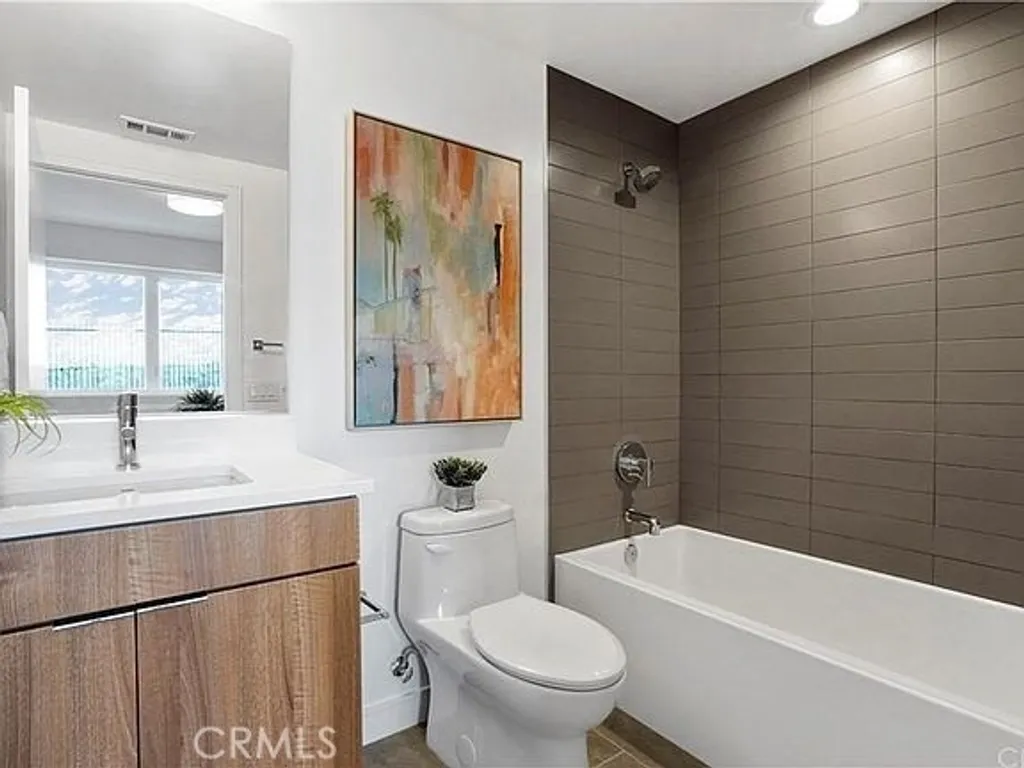 Additional image 19 of 1056 N Joels Place, Los Angeles, CA 90012